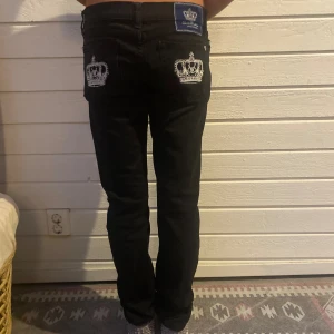 Victoria beckham  - För stora för mig. Snygga trendiga jeans Nypris:1 300 