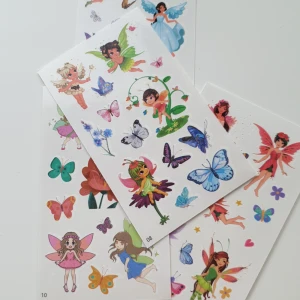 4st älvor, fe tatueringar  - Tatuering/tattoo Motiv: älvor/fe  Antal: 4st  Storlek: ca 5,7×9,8cm  Skick: nya/oanvända,  Tillfälliga tatueringar du sätter på kroppen med hjälp av vatten 