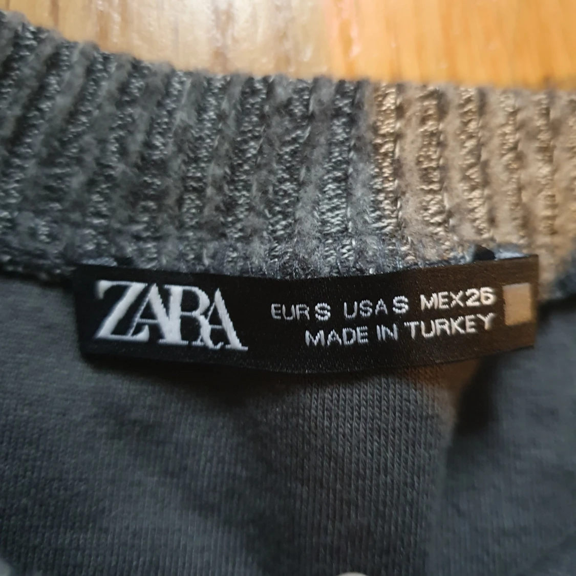 Zara croppad tröja - 92