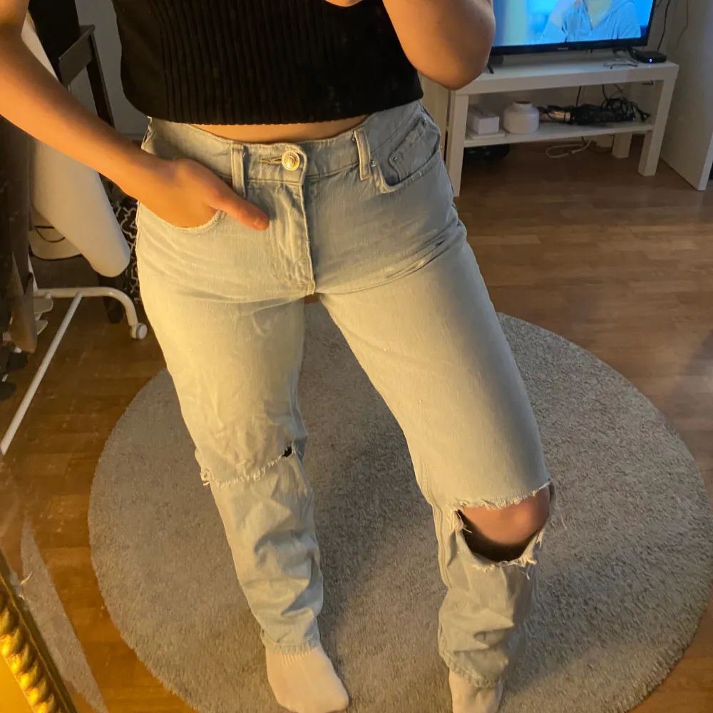 Snygga jeans från Gina tricot, jättesköna. Jeans & Byxor.