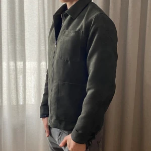 Overshirt  - ✨Säljer nu denna snygga overshirten från dressman. Helt ny och aldrig använd, skick 10/10. Ny pris 800kr. Vårat pris 599kr. Hör av er vid minsta lilla fundering.🔥🤝🏽✨