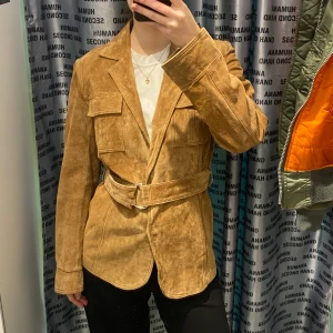 Mockajacka - Brun mockajacka köpt på Humana. Äkta skinn