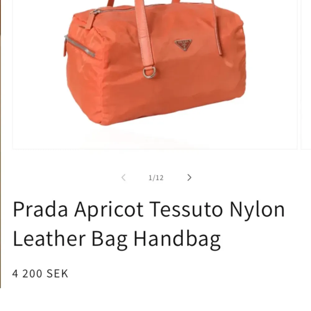 Prada Apricot Tessuto Nylon Leather Bag Silvertone Height: 20cm Width: 32cm Depth: 16cm  100% äkthetsgaranti  Köpt på  firstsecondhandvintage 🤍 aldrig använd av mig. 🤍 good condition. Ny pris 3800 lite defekter inget märkvärdigt . Väskor.