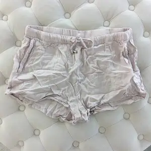 Ljusrosa shorts S från H&M