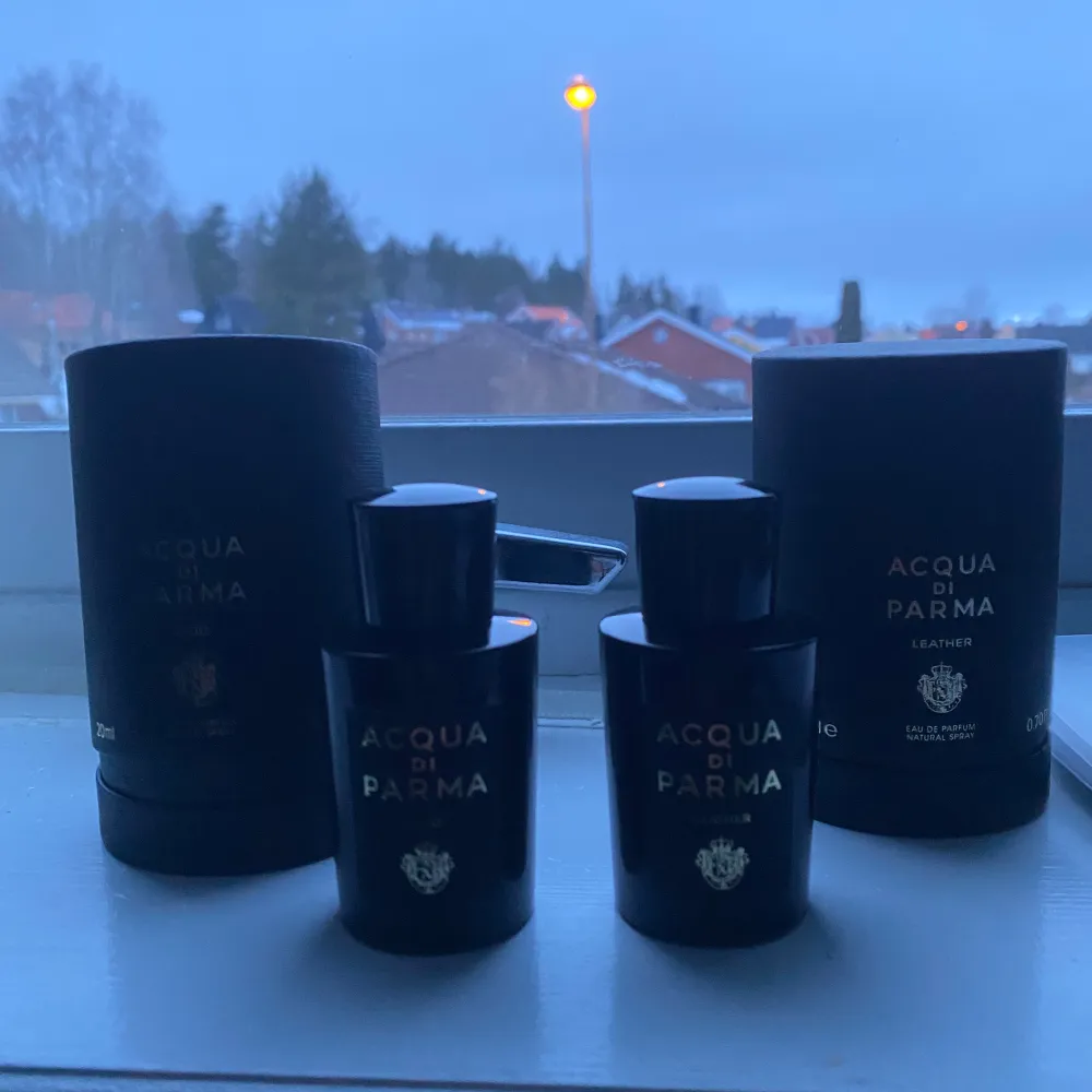 18/20ml kvar i oud 12/20ml kvar i leather Nypris för båda ca 1700kr Kommer med originalkartonger Öppen för rimliga byten. Övrigt.