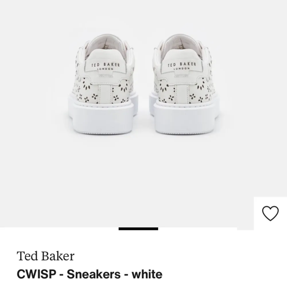 Slutsålda vita sneakers från Ted Baker som är perfekta nu till sommaren, storlek 39, använda endast en gång till min konfirmation! Säljer dessa skor då dom tyvärr inte kommer till användning💖 . Skor.