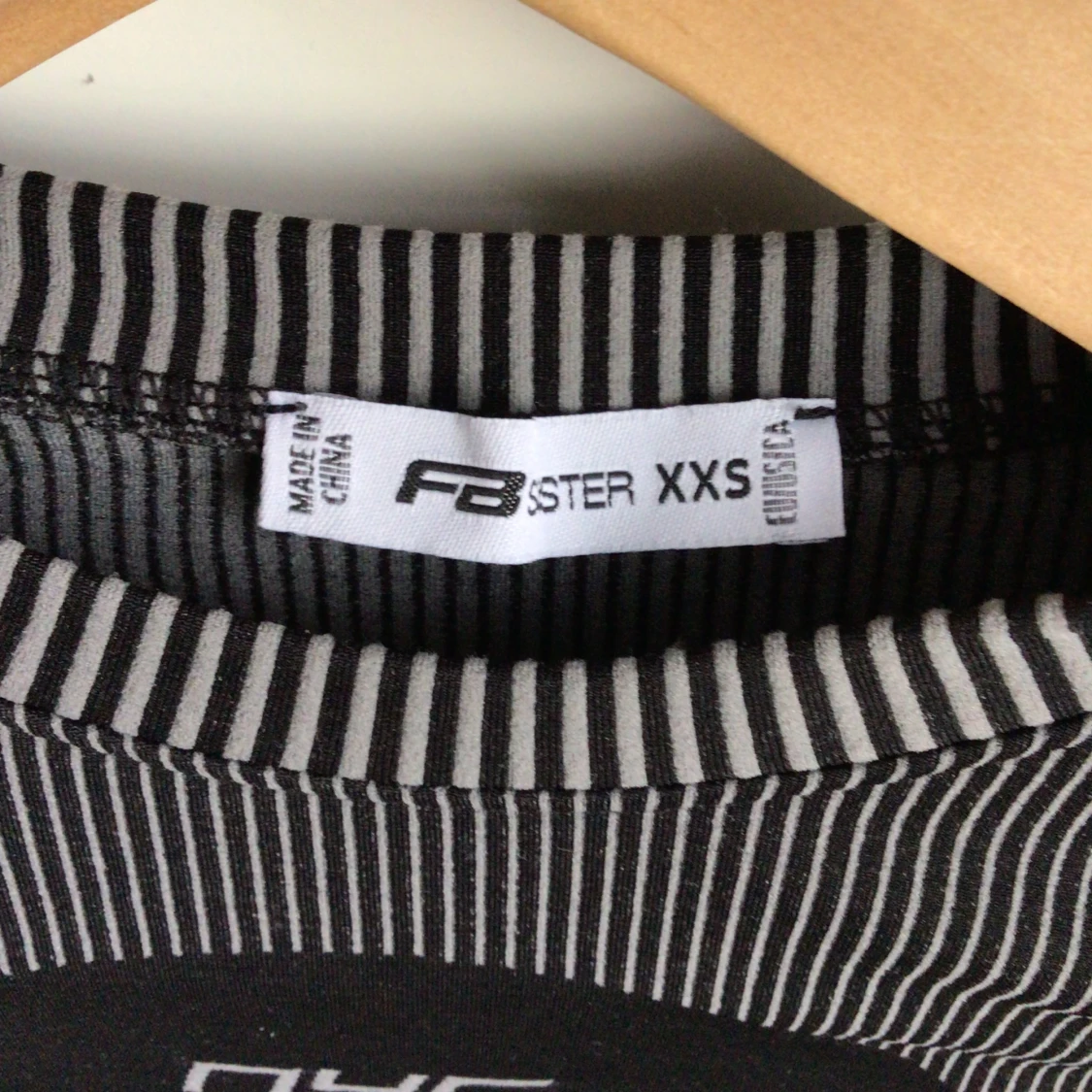 Långärmad croppad tröja - 90