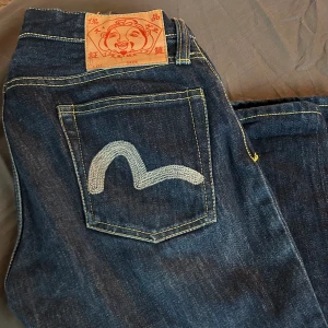evisu jeans - lägger ut igen om det är någon som är intresserad 😁😁 om fler bilder önskas är det bara att skriva 💕💕