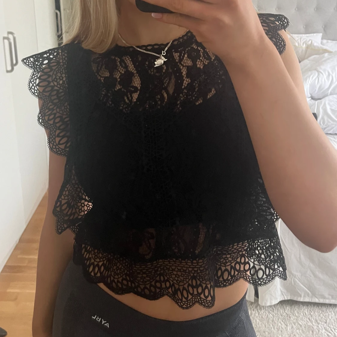 Söt seetrough tröja från Zara 