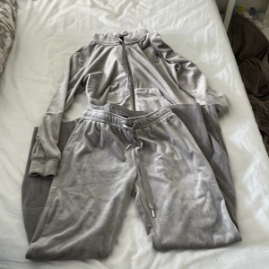 Set från gina tricot  - Sett från gina tricot  Storlek S  Ny skick 