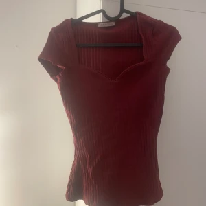 Tröja - Säljer denna jättefina tröja från Anna field för att den inte har kommit till så mycket användning 