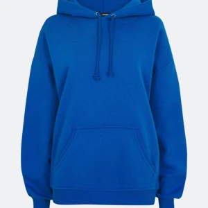 Hoodie  - Säljer den här blå hoodien från bikbok. Jätte fint skick, använd fåtal gånger. Slut såld🥰