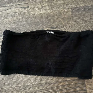 Över tröja  - Hej säljer denna skit snygga över delen för att den inte längre kommer till användning  Skick 8/10  One size  Frön en butik i Båstad 