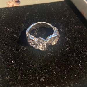 Ring - Ring från pilgrim som aldrig använts! Jättebra skick! 