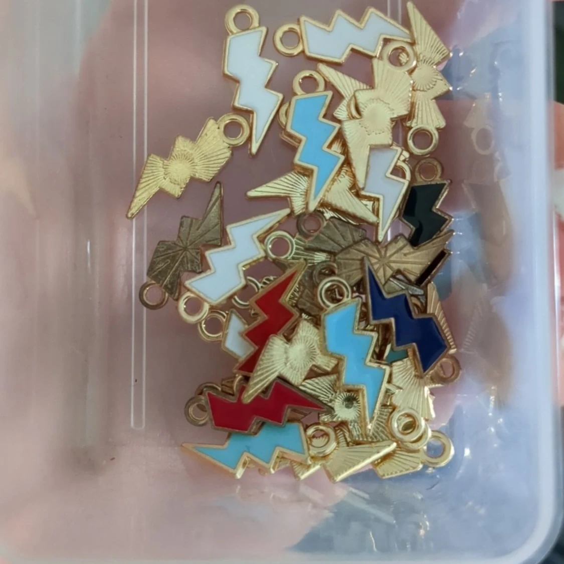 15 kr per par öronhängen  - 92