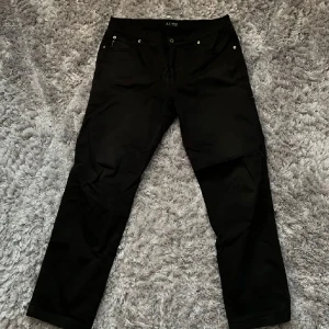 Armani jeans - Armani jeans med lite vintage stil. Endast testade hemma! Pris ej hugget i sten.