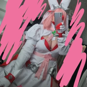 Guilty gear - Köptes för 2500 säljer för 1500, frakt dyr dock. Kan mötas upp på närcom sommar. Testad en gång