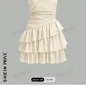 Volang klänning  - Säljer pga att jag beställde en för liten storlek 