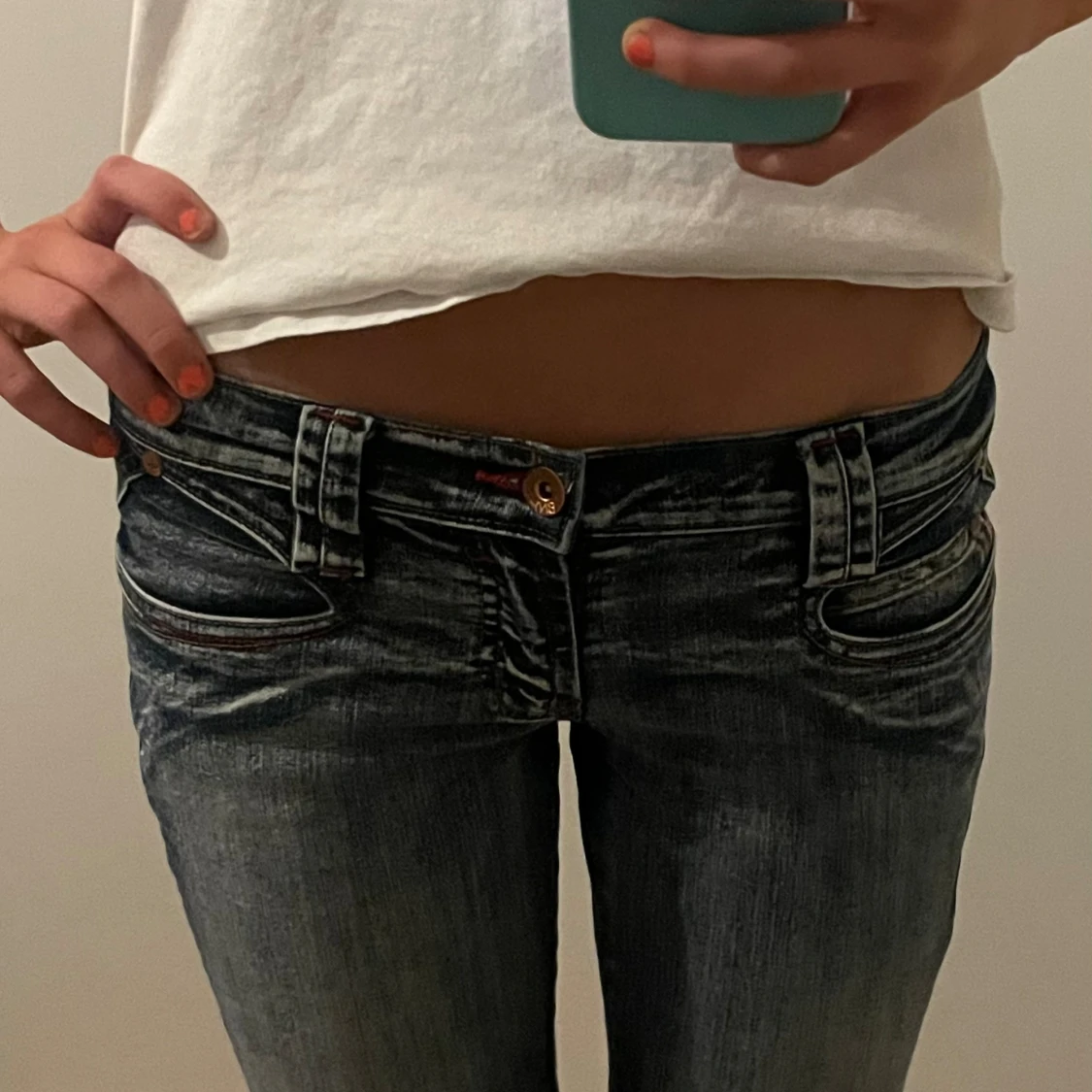 Low waist bootcut jeans 