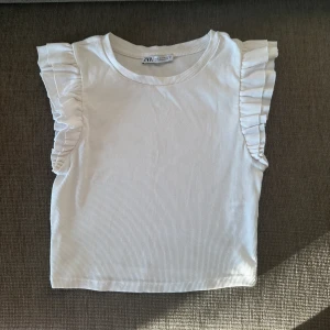 Zara topp - Säljer min jätte gullig Zara topp som jag älskar🌟