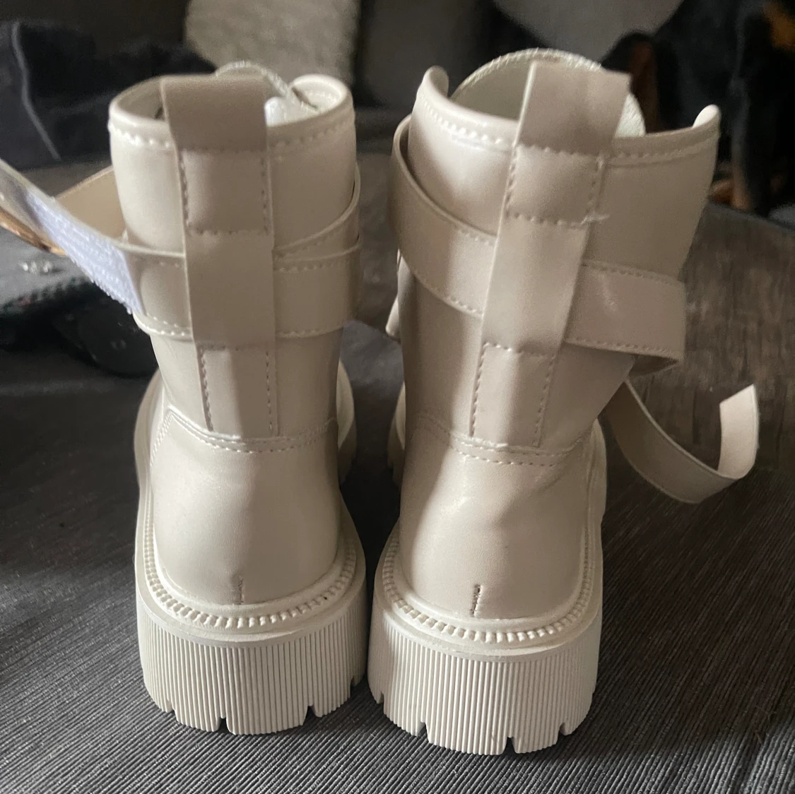 Nya oanvända Beige skor - 91