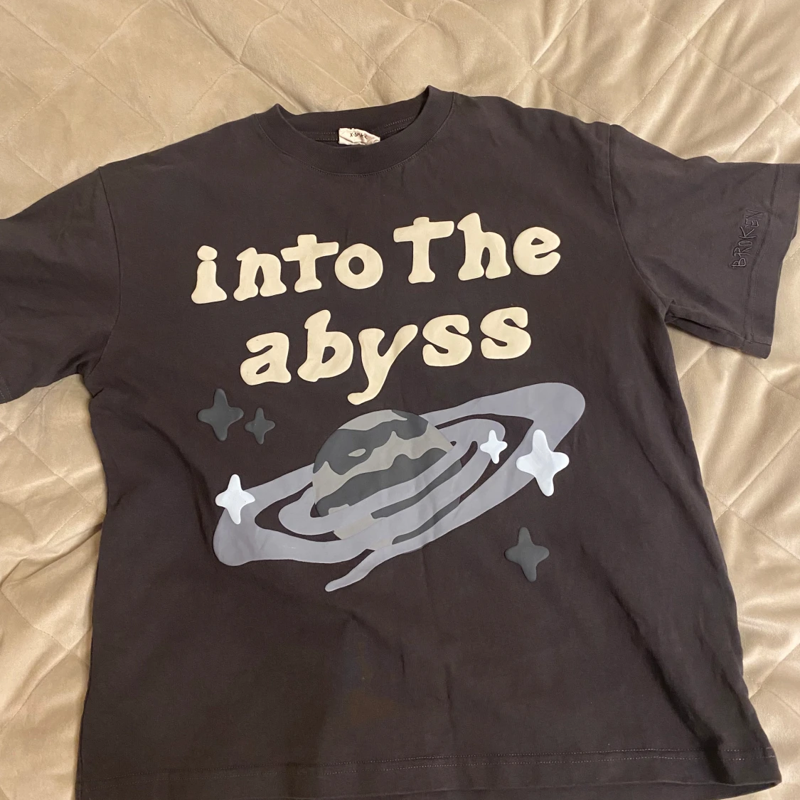 Broken planet t shirt - 90