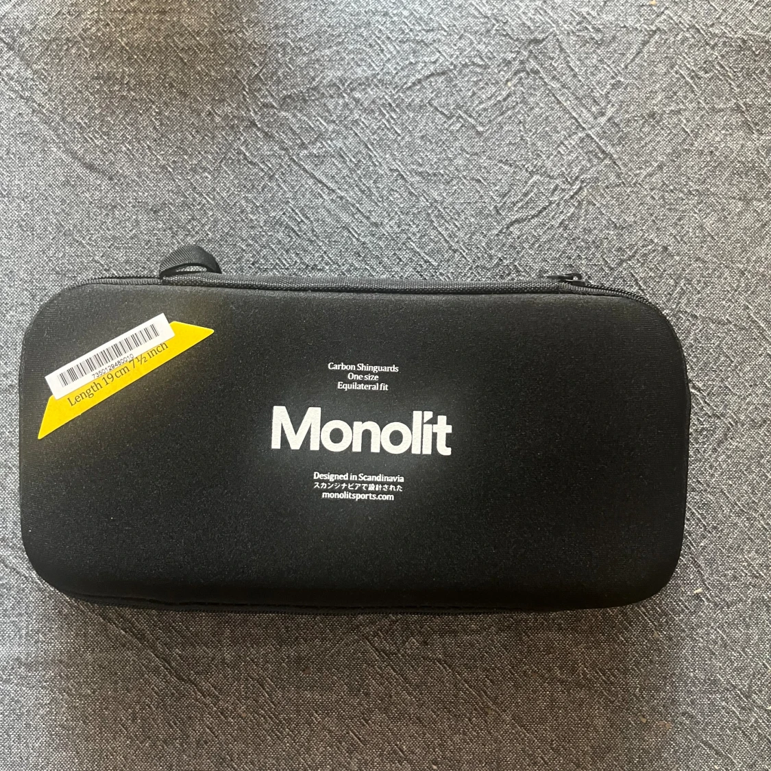 Fotbolls benskydd Monolit