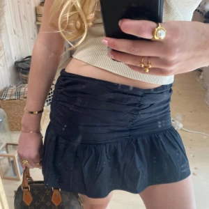 Kjol - SUPER snygg kjol!! 