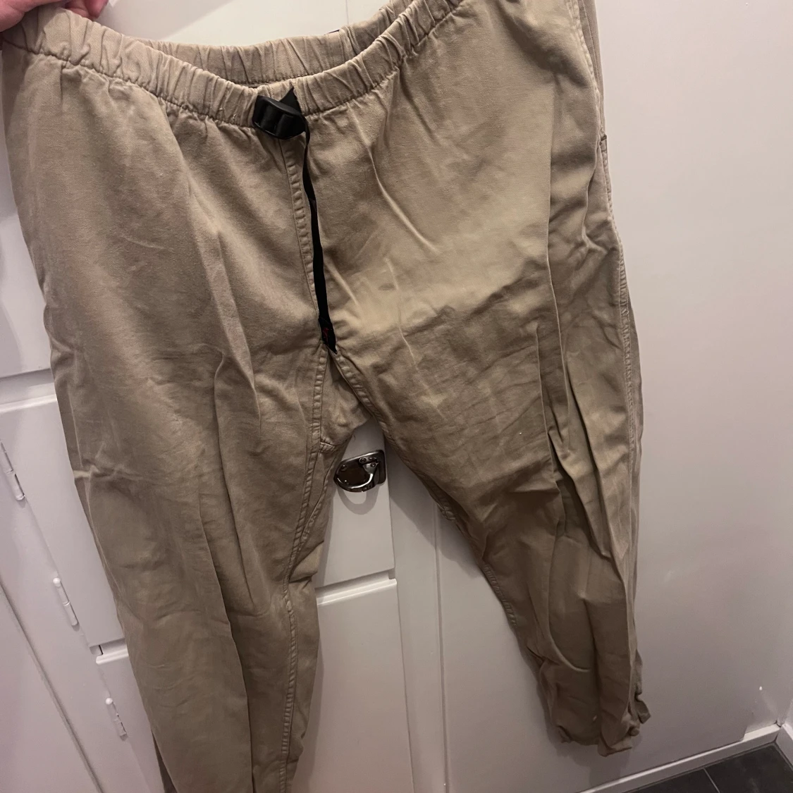 Beiga byxor 