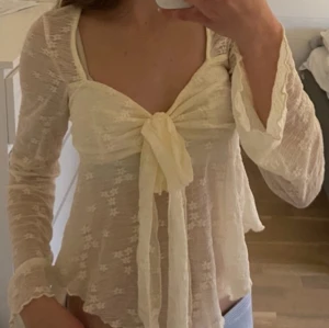 Fin sommar topp - Ny topp från cider, ganska genomskinlig men väldigt fin (bara använd på bilden)