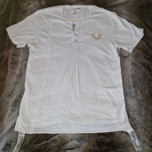 True Religion Tshirt - Tvärfet True Religion tisha i fint skick