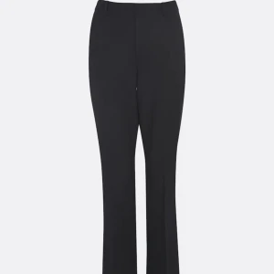 Bik Bok kostymbyxor  - Jag säljer dessa kostymbyxorna från Bik Bok pågrund av att de är för små för mig. Superfina annars och är i stolek 34💗