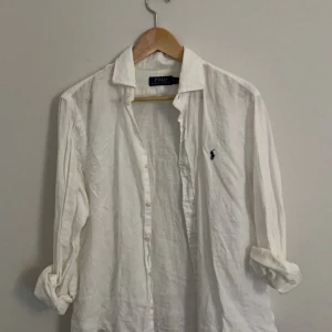 Ralph lauren linne skjorta - Nice skjorta till sommaren Fint skick Storlek:M 