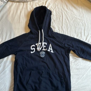 svea hoodie  - svea hoodie 160 storlek