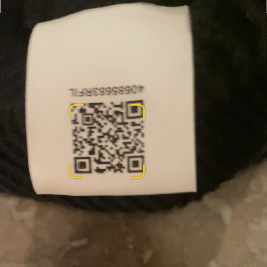 Säljer monclar mössa  - 93