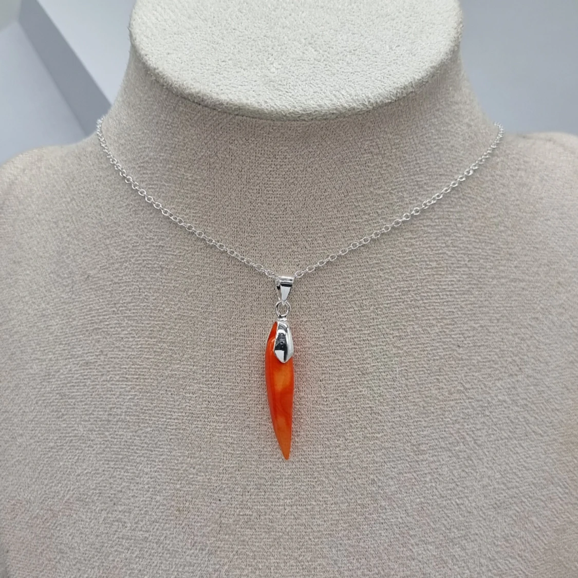 Handgjort halsband  - 90