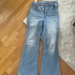Levis 70s high flare - Använd 2gånger 
