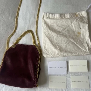 Stella väska  - Fri frakt🫶🏻 annons med mer information finns! INGA SKAMBUD - Priset är redan sänkt från 2000kr