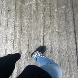 Coola jeans - Jätte coola jeans som är blåa och har lite zebra mönster, 27/32