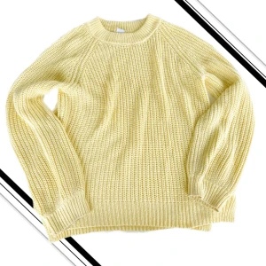 Tröja - Gul tröja strl xs/s men står kids(146/152)