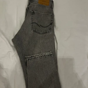 Jack & Jones  - Använd i okej skick.