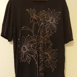 T shirt - Väldigt fin