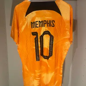 Nederländerna🏆2022🏆I nyskick🏆Memphis Depay #10🏆 för endast 449:- kan Depays VM-tröja bli din