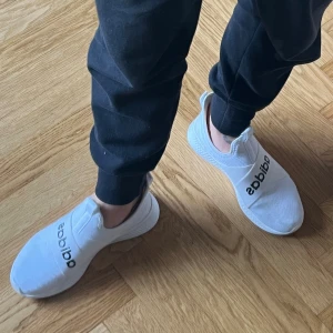 Sneakers storlek 37 - Provade en gång