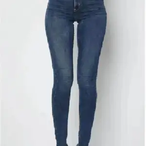 Skinny jeans från Bubbleroom 