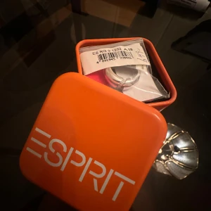 Förtjusande silverring  - Helt oanvänd silverring från SPIRIT! Ringen är i toppskick och är helt fantastiskt fin 