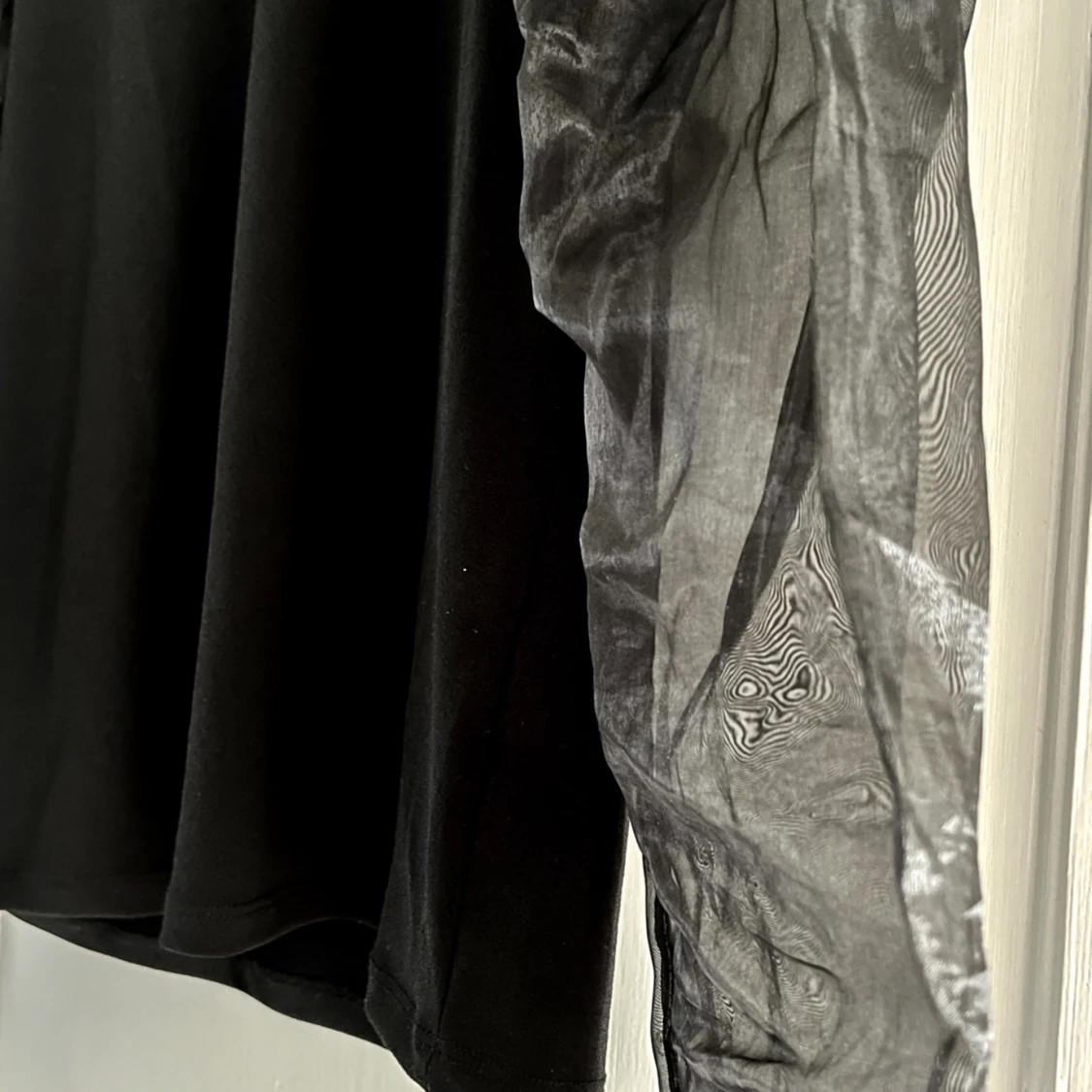 Fest-topp med meshärmar  - 90