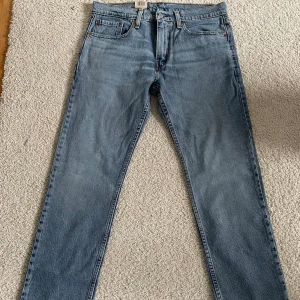 Levis jeans  - Aldrig använda 502 taper  W32 L 30 Ny pris 1300