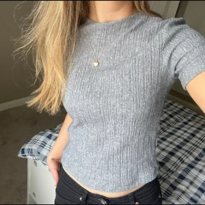 Zara tröja  - Säljer min fina zara topp, som ny