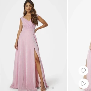 Balklänning - Säljer oanvänd balklänning, nypris 1300. Pris kan diskuteras💕